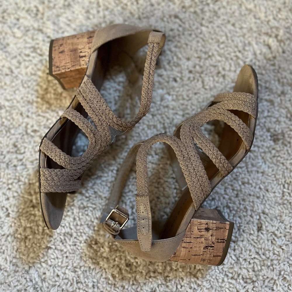 Indigo Rd. Block Heels - Picture 3 of 3